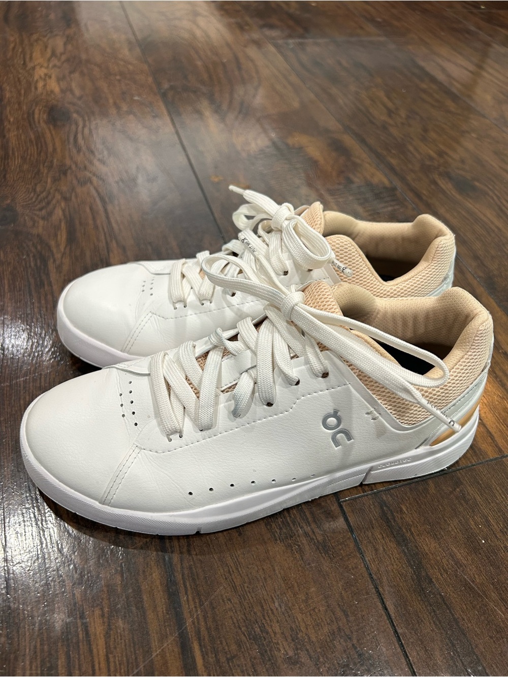 On Running White Sneaker with Beige Padded Collar